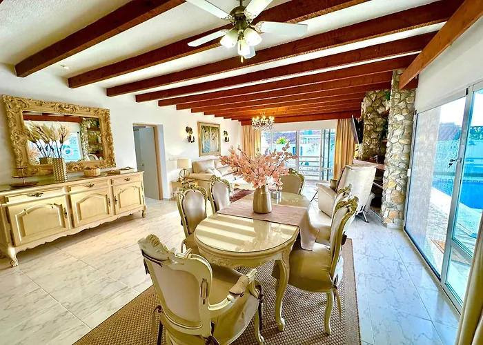 Villa Casacara Beachside Costabella -spain