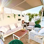 Casacara Beachside Costabella -spain ヴィラ