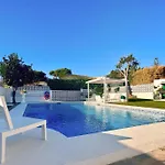 Casacara Beachside Costabella -spain ヴィラ マルベーリャ