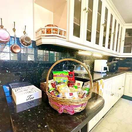 Casacara Beachside Costabella -spain * マルベーリャ