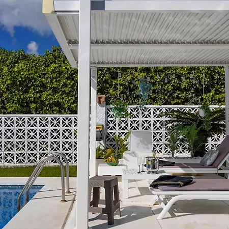 Casacara Beachside Costabella -spain * Μαρμπέλλα