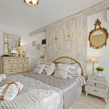 Casacara Beachside Costabella -spain ヴィラ *