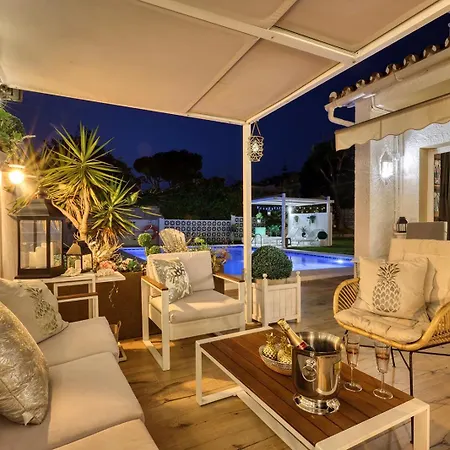 Casacara Beachside Costabella -spain ヴィラ *