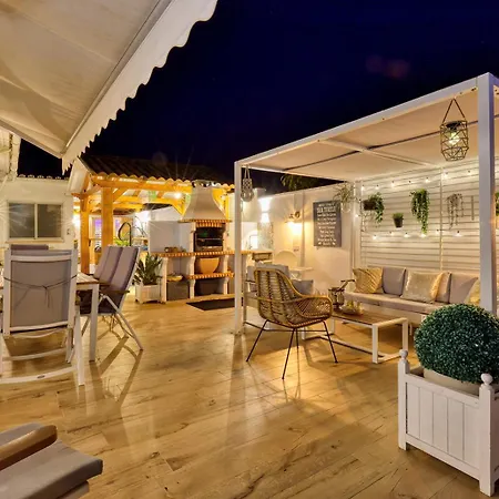 Casacara Beachside Costabella -spain * Μαρμπέλλα