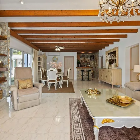 Villa Casacara Beachside Costabella -spain *