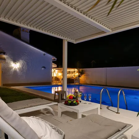 Casacara Beachside Costabella -spain 马尔韦利亚