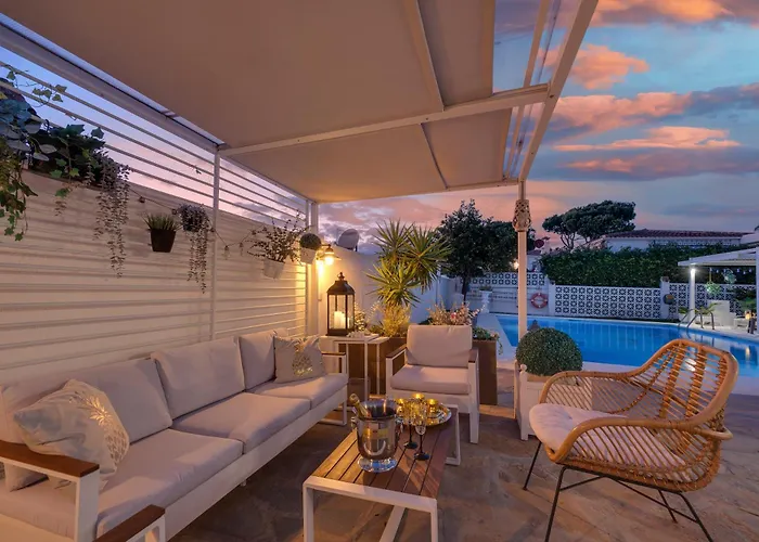 Casacara Beachside Costabella -spain * ماربيا