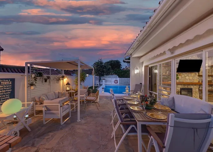 Villa Casacara Beachside Costabella -spain Marbella
